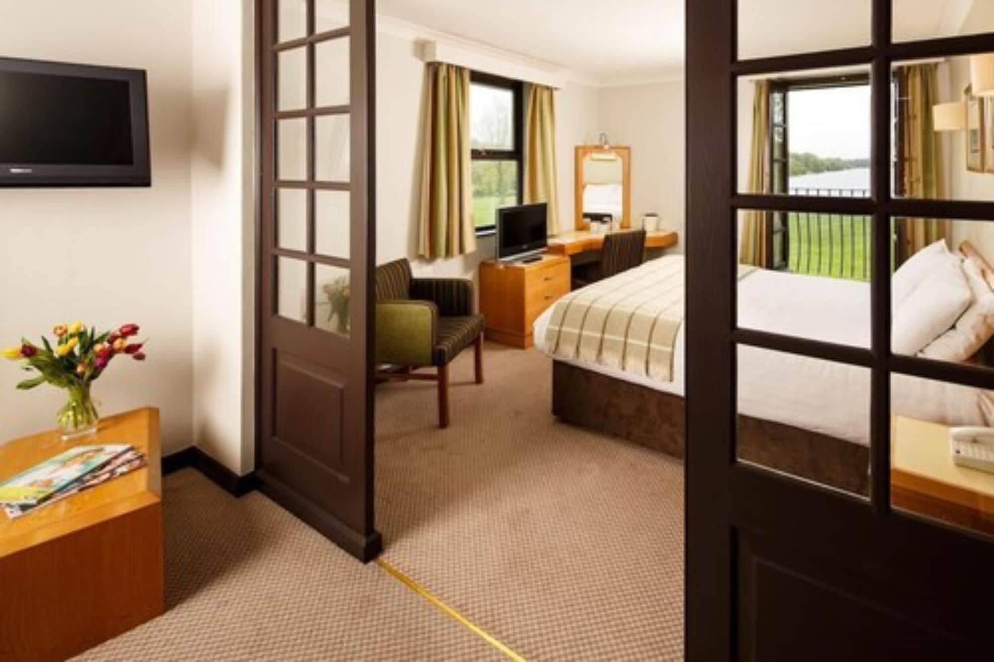 Dragonfly Hotel ピーターバラ エクステリア 写真